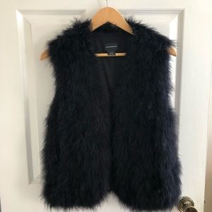 Club Monaco Marabou Feather Vest in Black